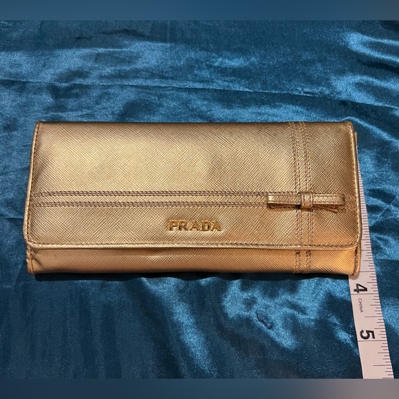Prada Milano Gold Bow Wallet 🔥 - Picture 16 of 16